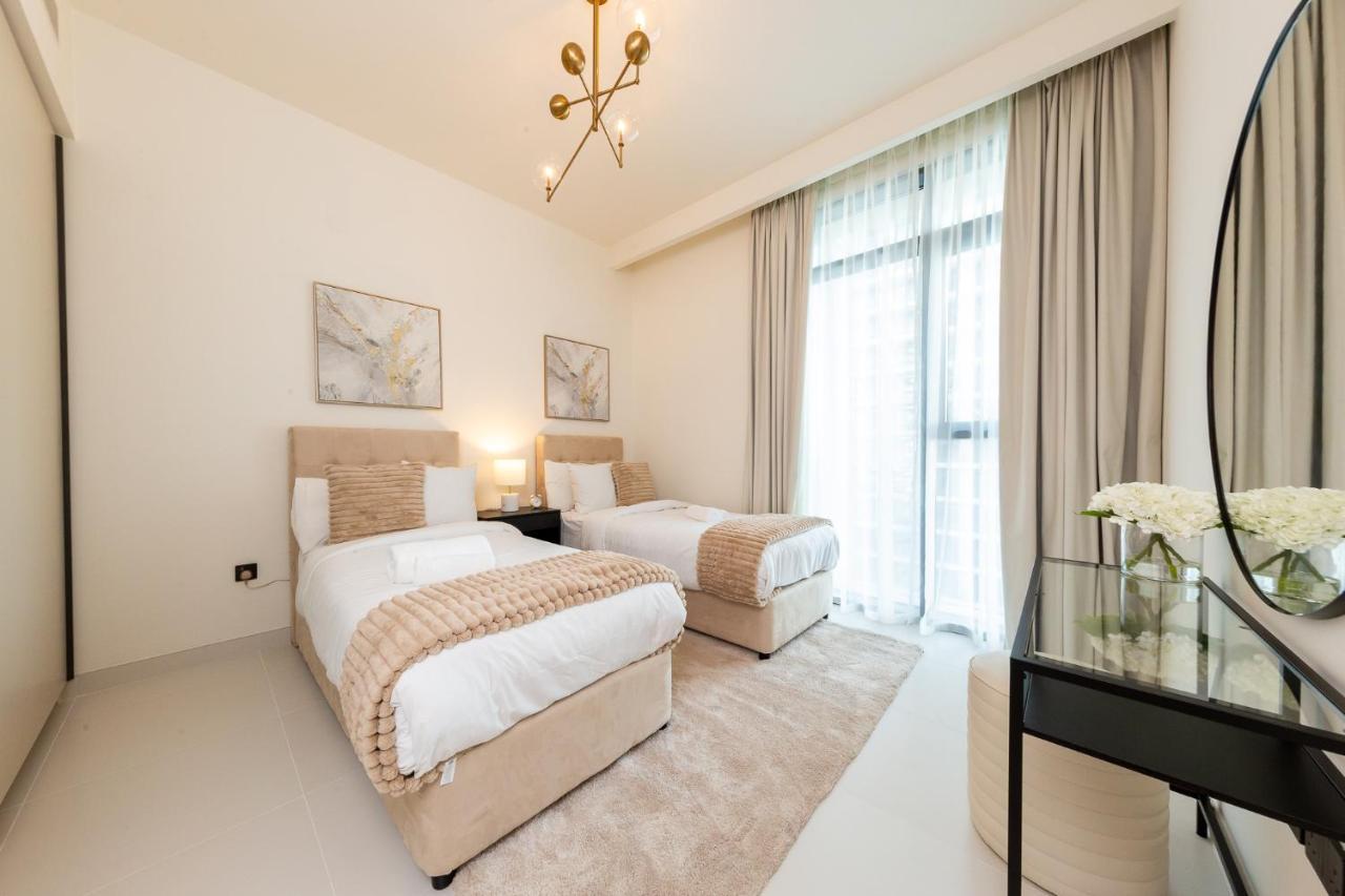Apartment Stunning 2br With Private Access *
