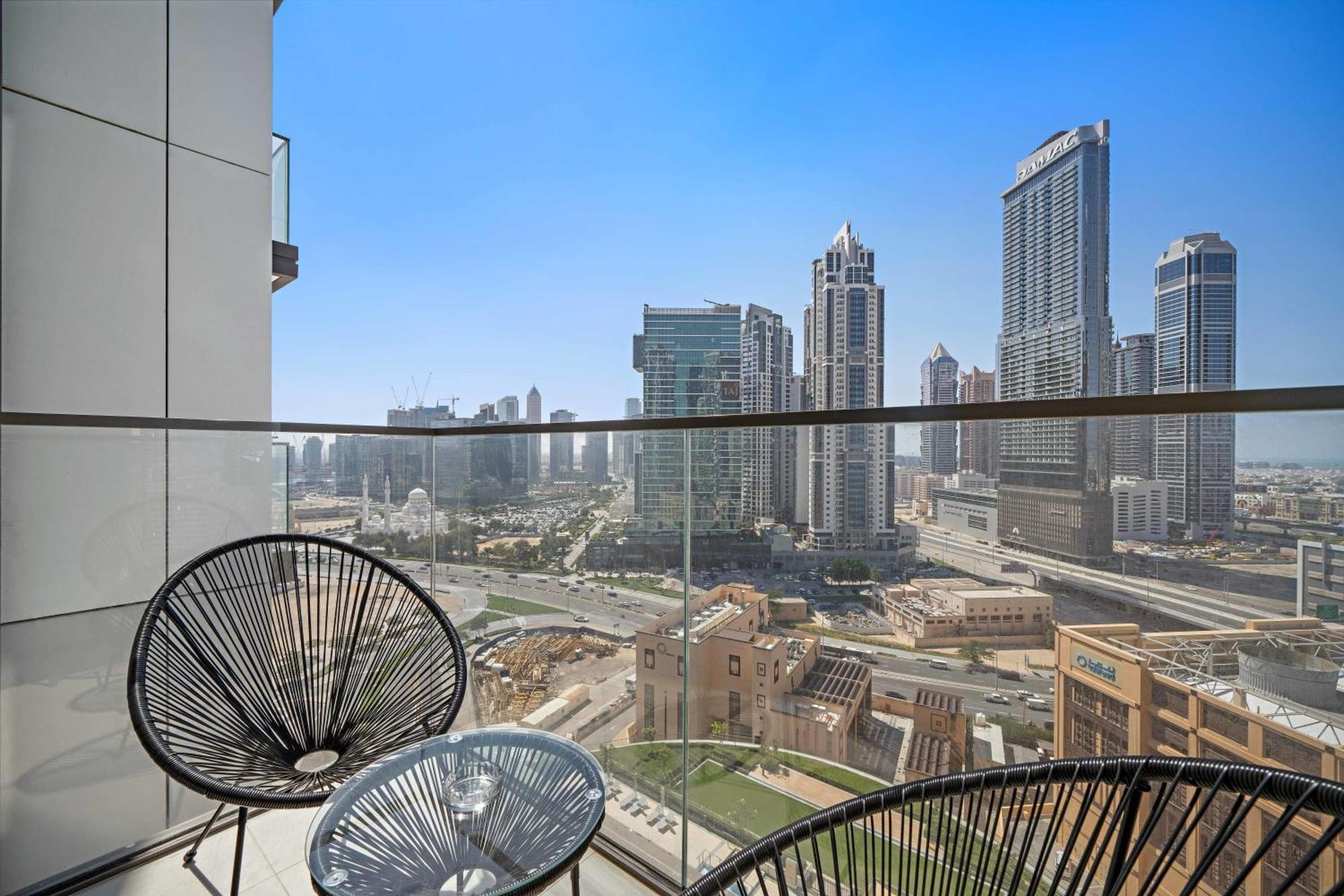 Apartment Silkhaus Comfy 1br By Burj Khalifa With Balcony Dubai