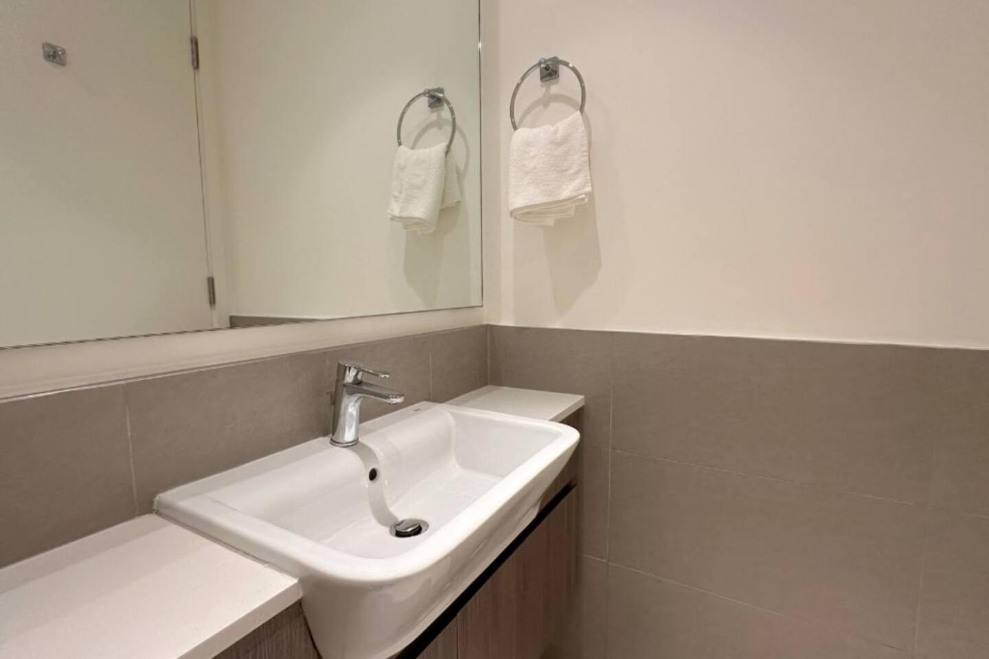 Apartment Luxury 2br In Hills With Full Park View