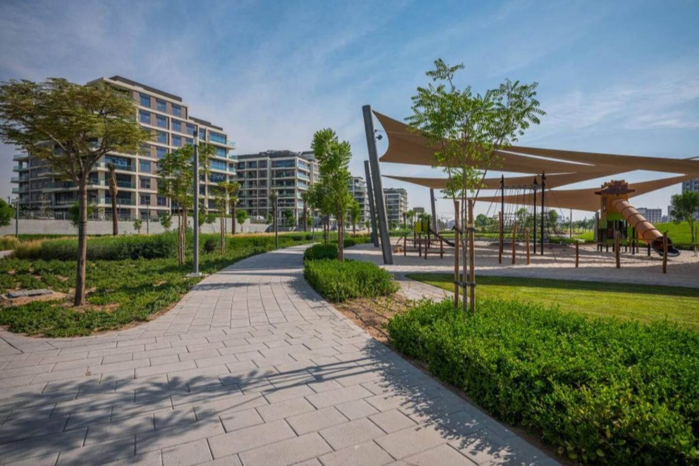 Apartment Luxury 2br In Hills With Full Park View *