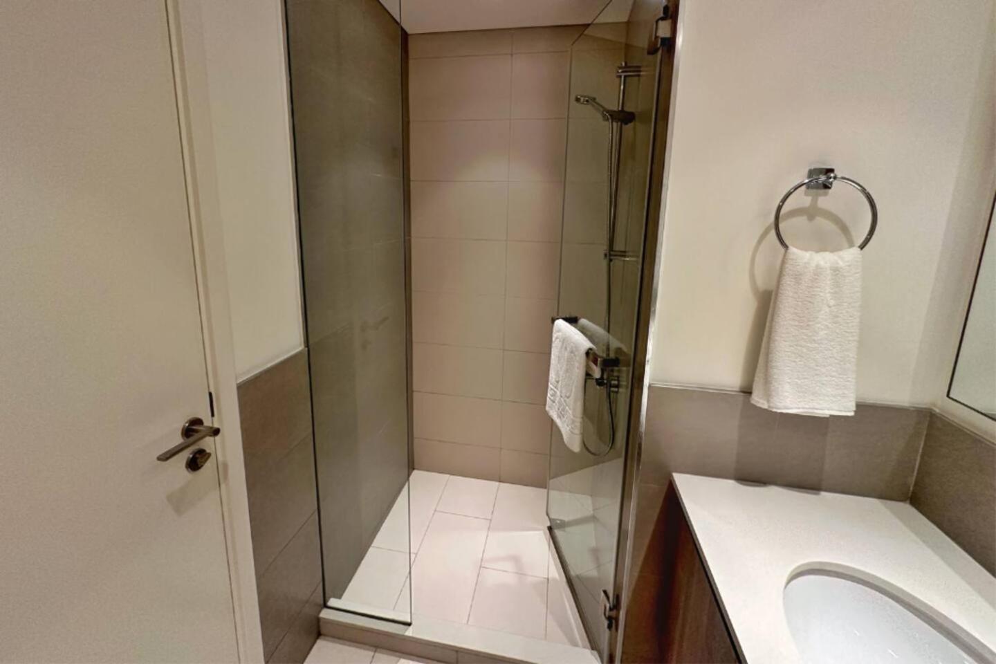 Apartment Luxury 2br In Hills With Full Park View