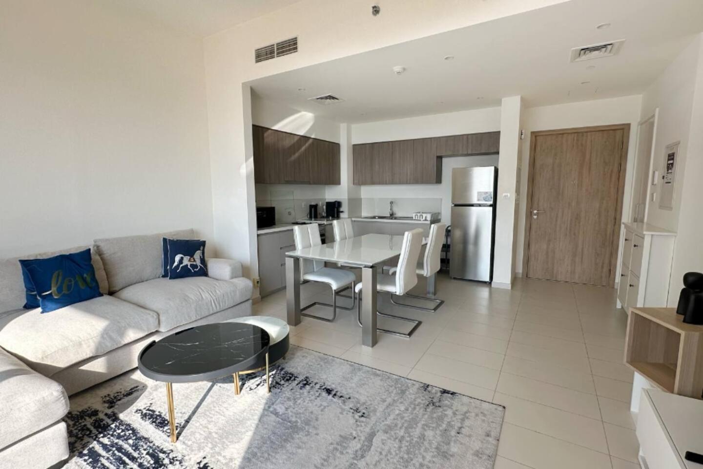 Luxury 2br In Hills With Full Park View