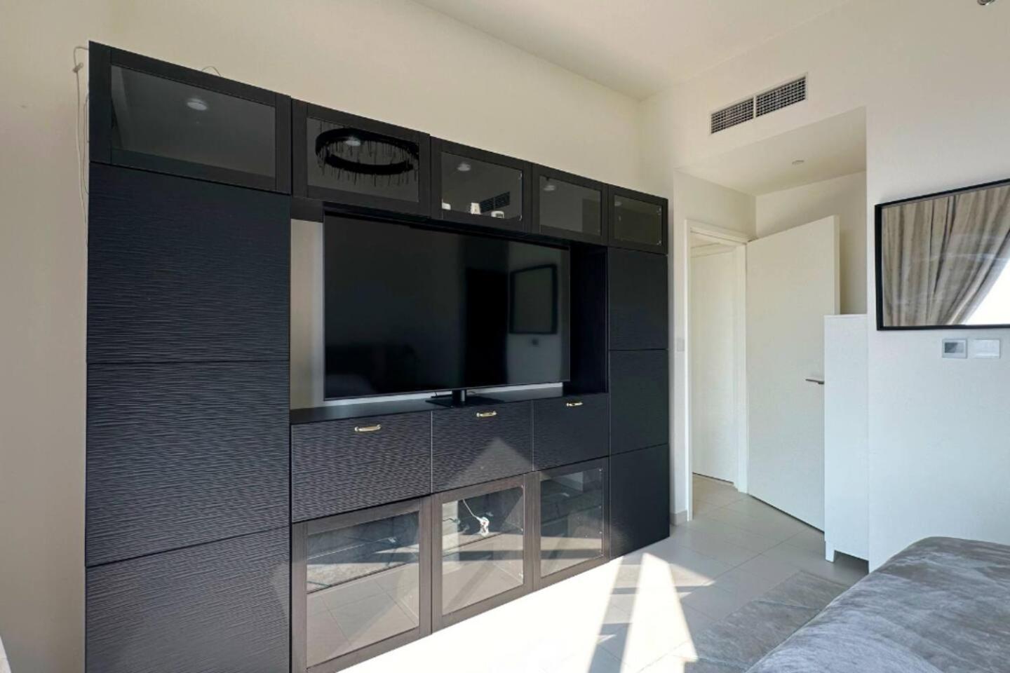 Apartment Luxury 2br In Hills With Full Park View
