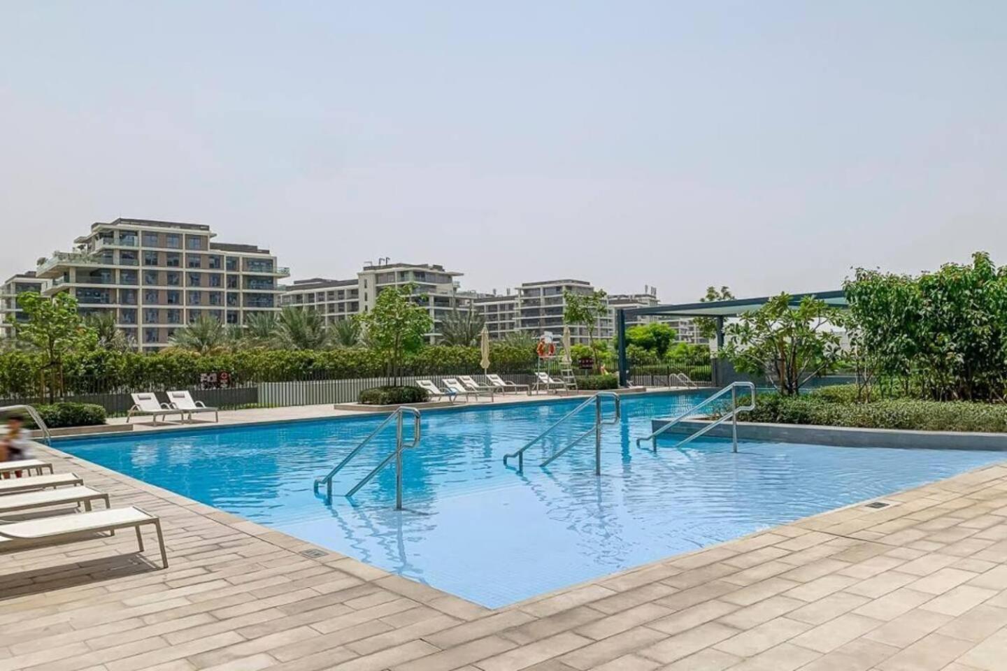 Luxury 2br In Hills With Full Park View Apartment