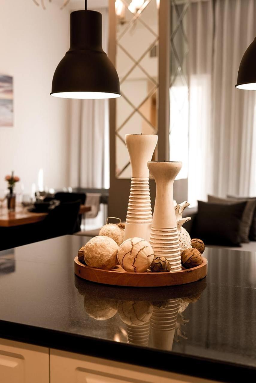 Dubaistay Luxury 2 Bedroom Jvc King And Queensize Apartment