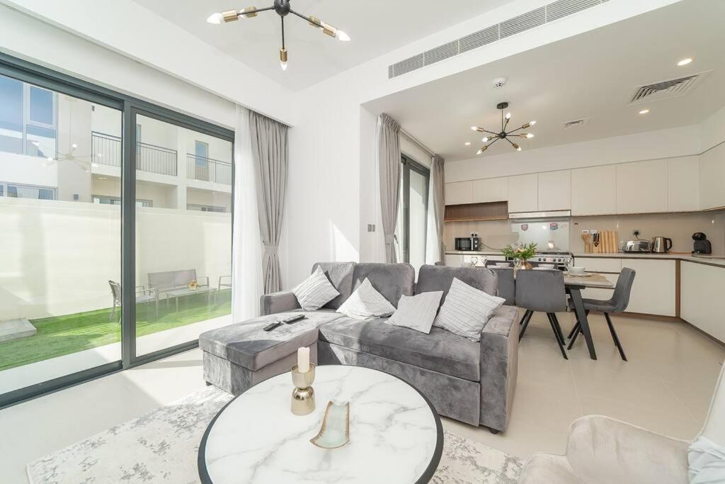 Villa Luxurious 3 Bedroom With Maid In Arabian Ranches 2 Dubai