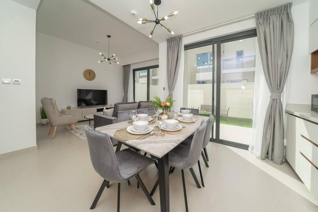 Luxurious 3 Bedroom With Maid In Arabian Ranches 2 *