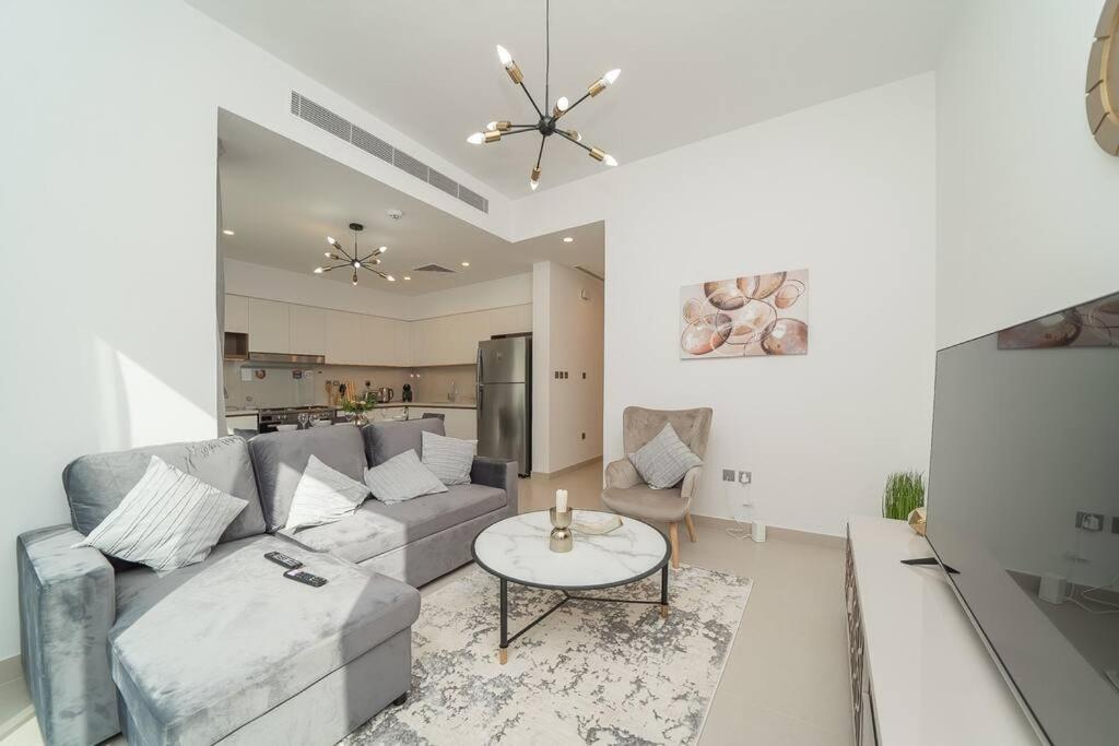 Villa Luxurious 3 Bedroom With Maid In Arabian Ranches 2 Dubai