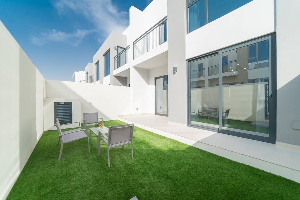 Villa Luxurious 3 Bedroom With Maid In Arabian Ranches 2 *