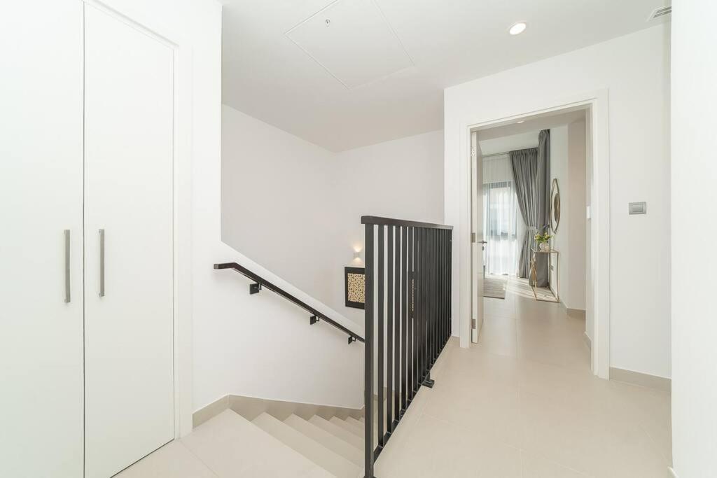Luxurious 3 Bedroom With Maid In Arabian Ranches 2 Villa