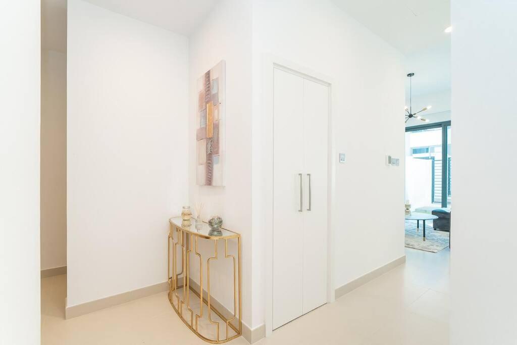 Luxurious 3 Bedroom With Maid In Arabian Ranches 2 Villa *