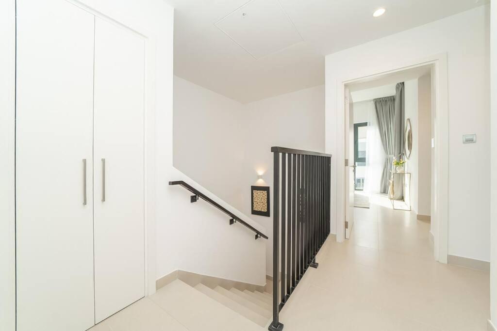 Luxurious 3 Bedroom With Maid In Arabian Ranches 2 Villa