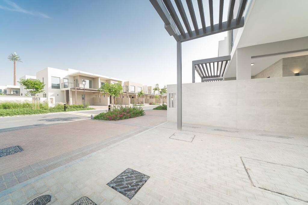 Villa Luxurious 3 Bedroom With Maid In Arabian Ranches 2 Dubai
