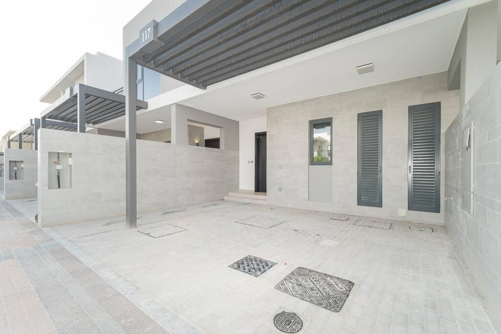 Luxurious 3 Bedroom With Maid In Arabian Ranches 2 * Dubai