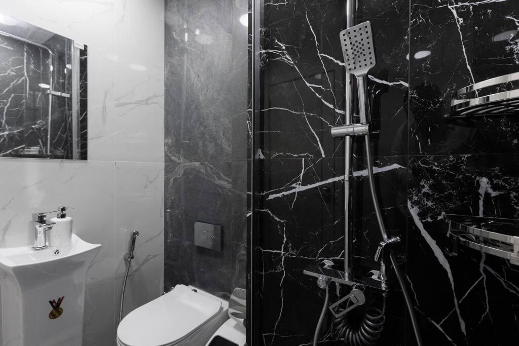Apartment Stylish 3bdr In Rimal 2 Jbr Dubai