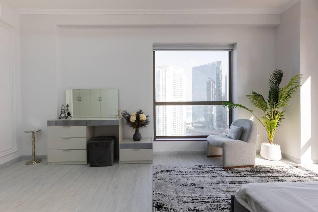 Stylish 3bdr In Rimal 2 Jbr *