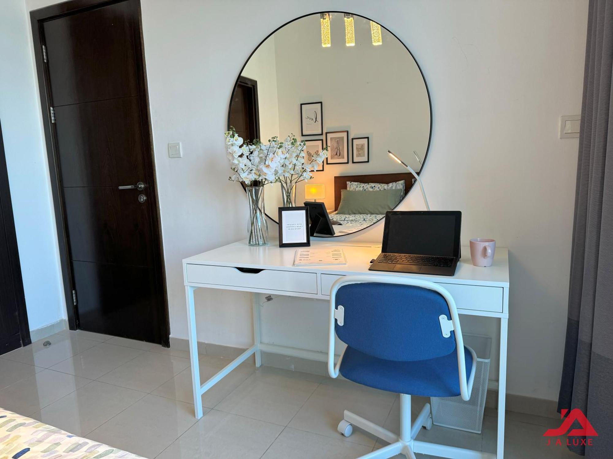 Lovely Marina View 1br In Bay Central Tower Apartment