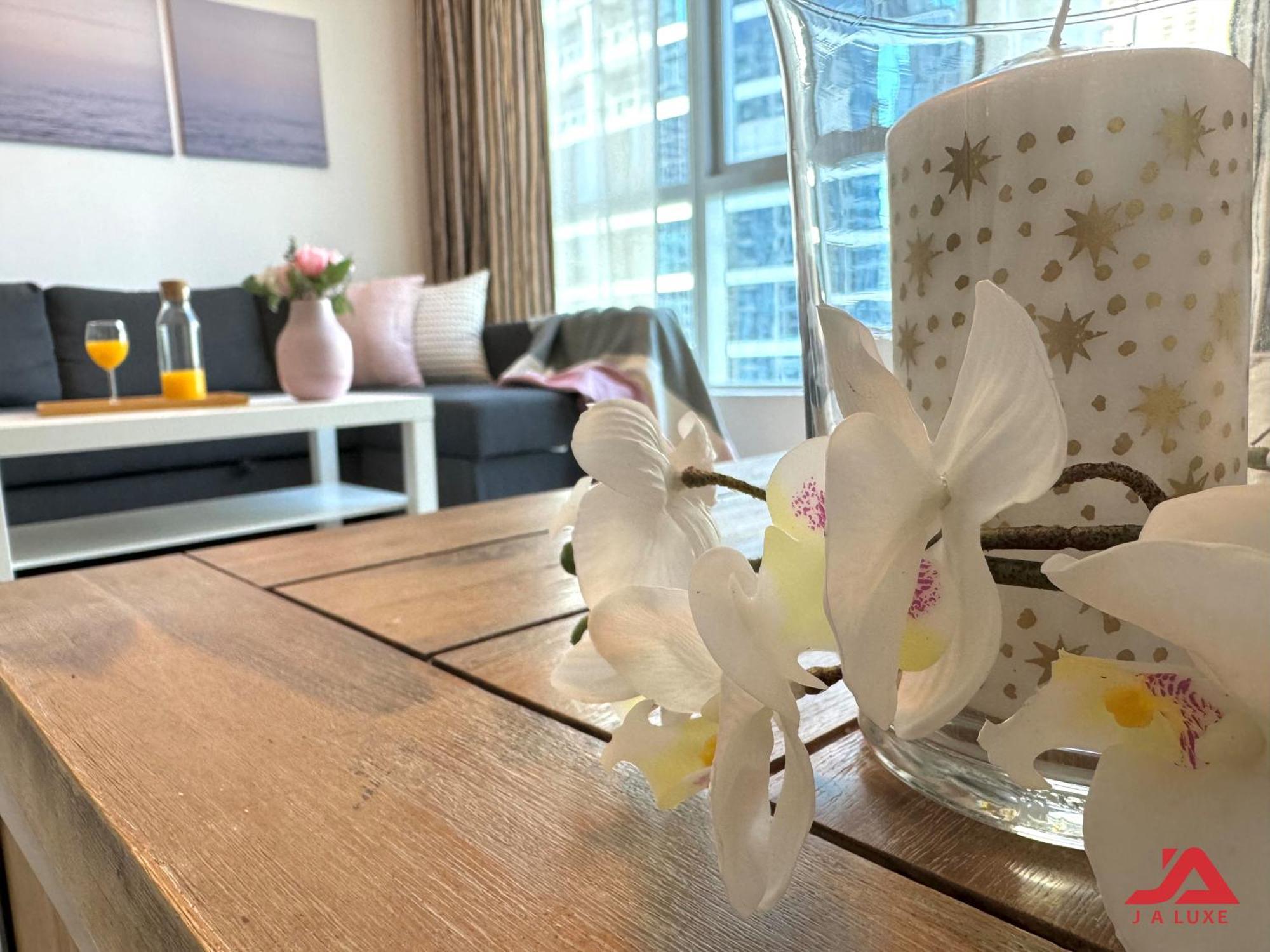 Lovely Marina View 1br In Bay Central Tower Apartment Dubai