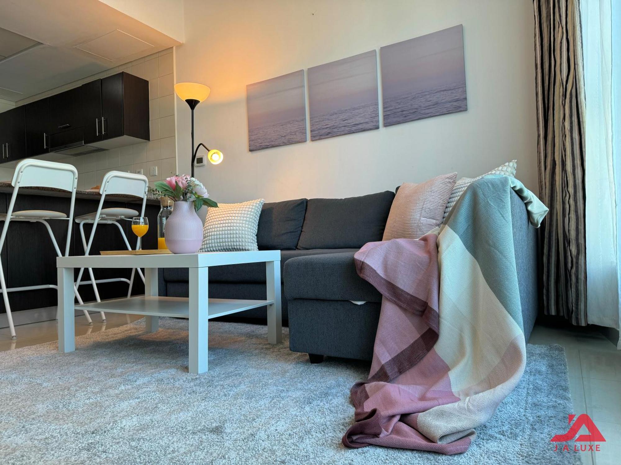 Lovely Marina View 1br In Bay Central Tower Apartment *