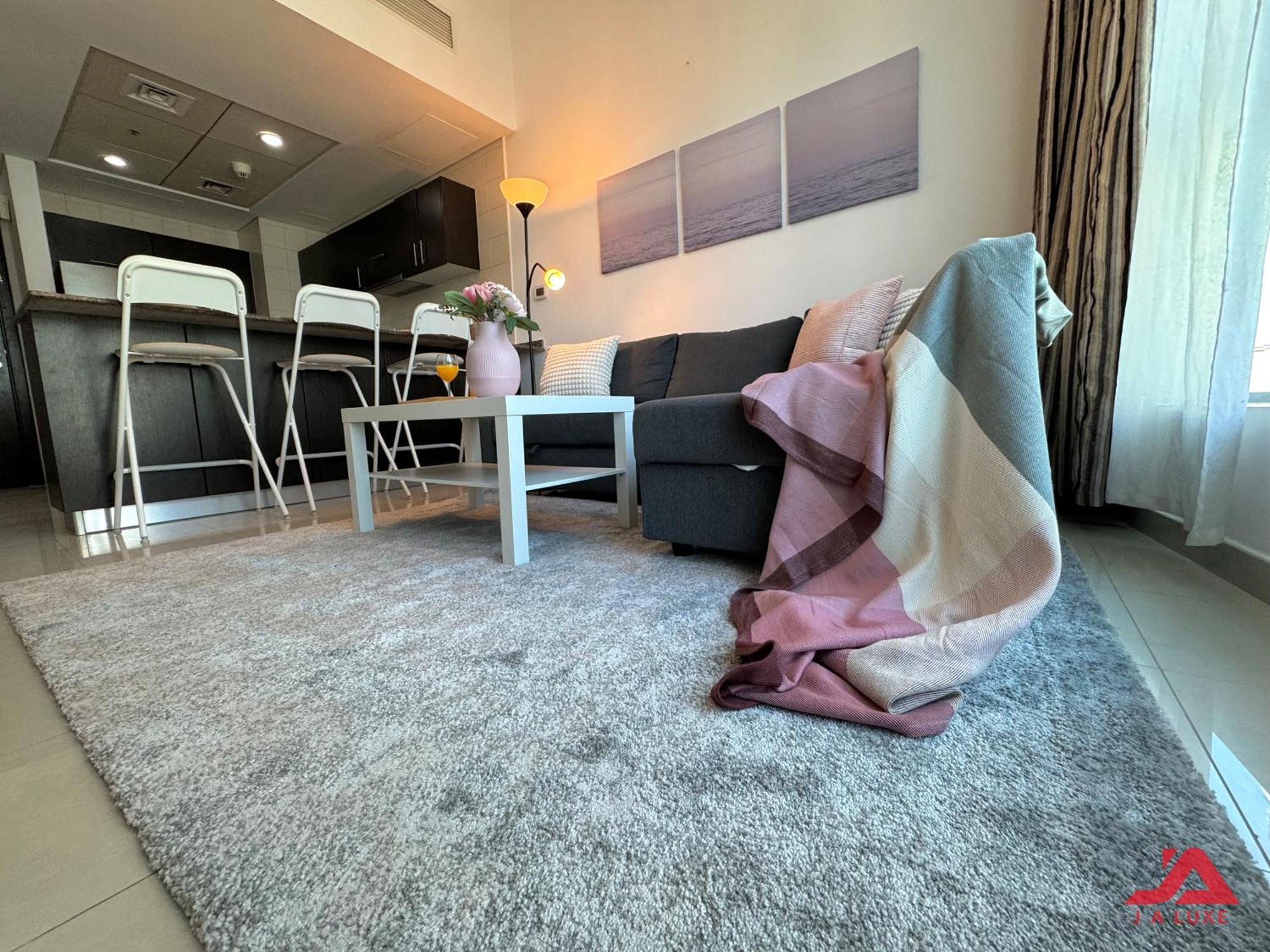 Lovely Marina View 1br In Bay Central Tower *