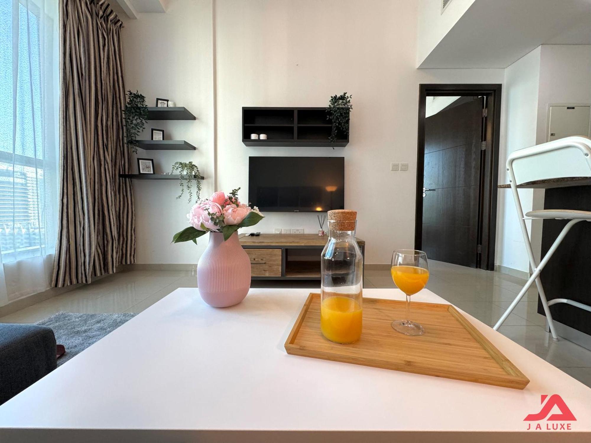 Lovely Marina View 1br In Bay Central Tower