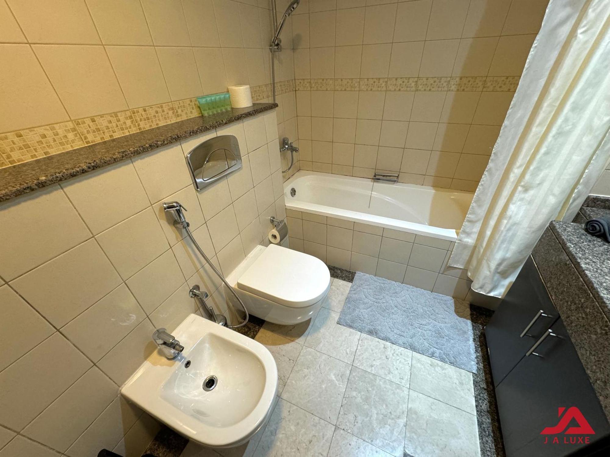 Lovely Marina View 1br In Bay Central Tower * Dubai