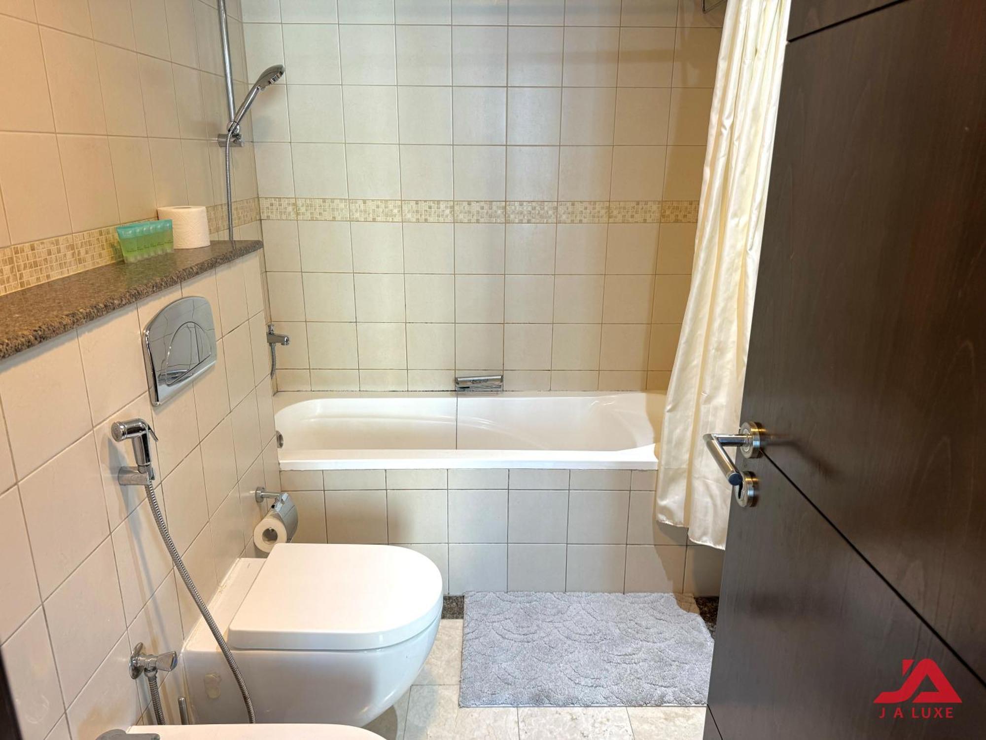 Lovely Marina View 1br In Bay Central Tower * Dubai