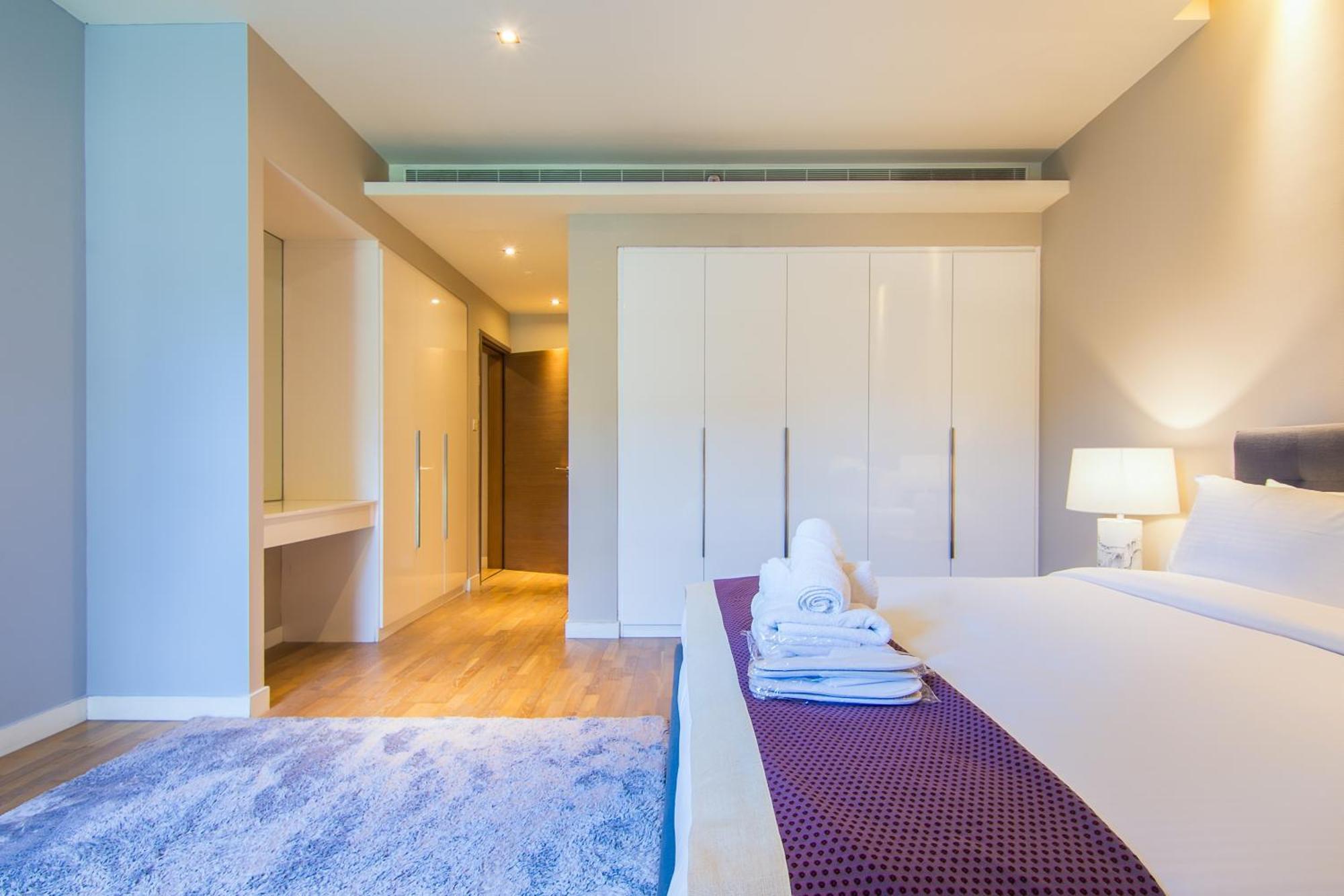 Cityscape Lofts Living In Walk 2br Unit Dubai