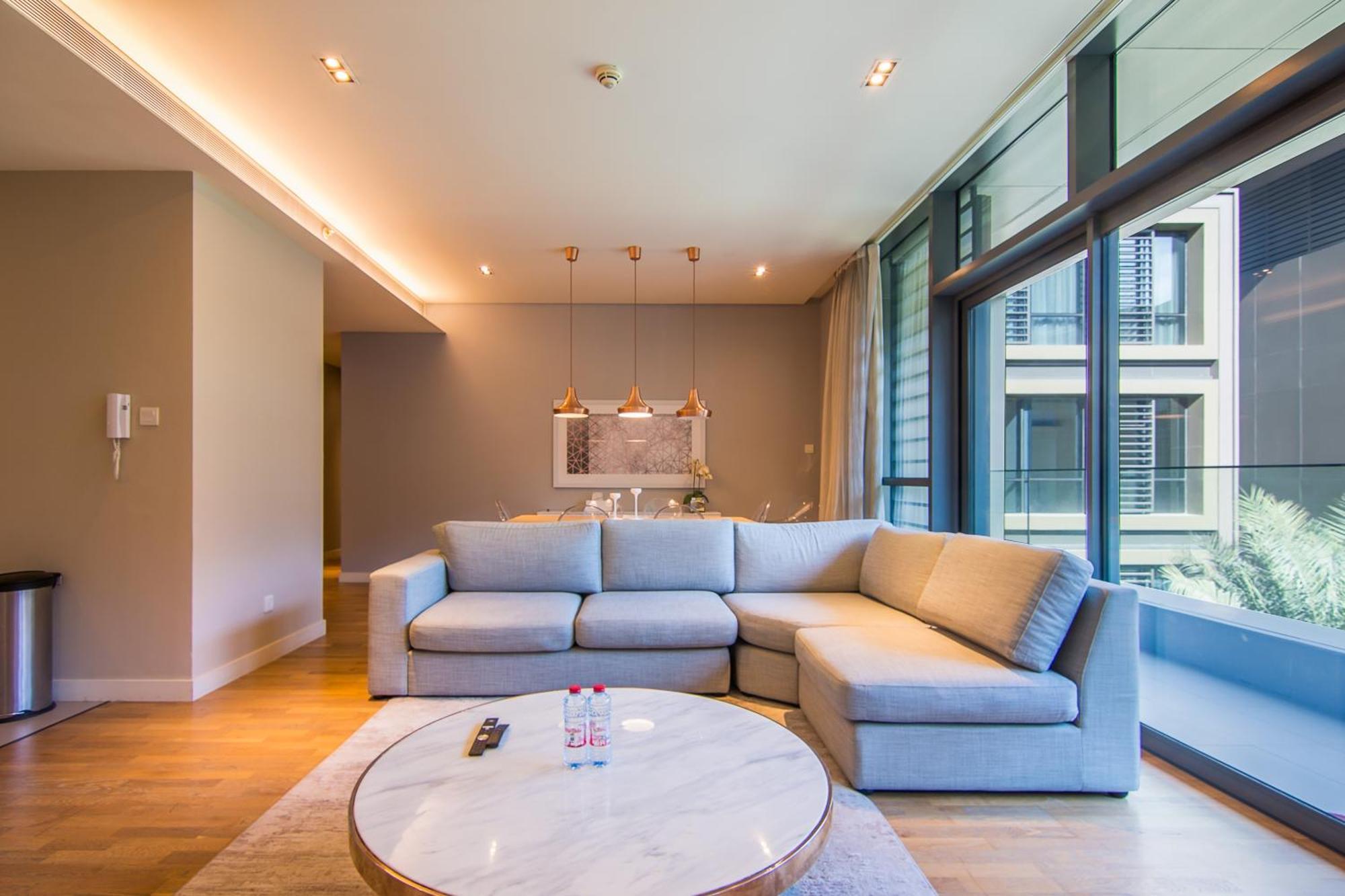 Cityscape Lofts Living In Walk 2br Unit *
