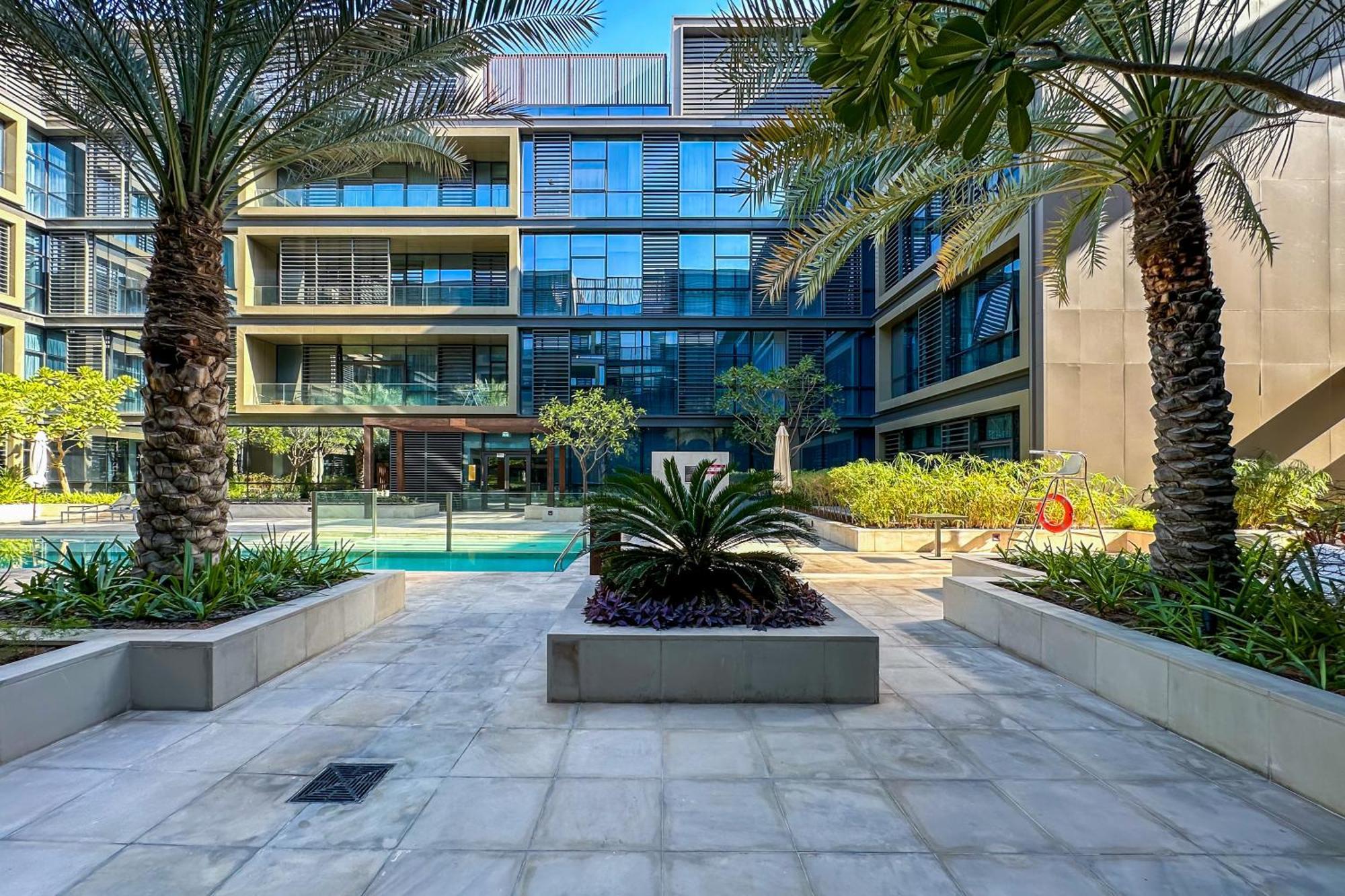 Cityscape Lofts Living In Walk 2br Unit Apartment Dubai