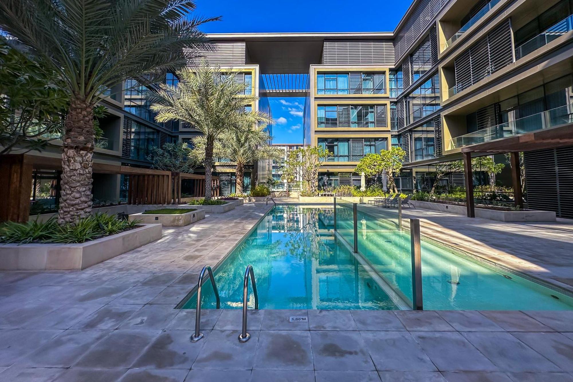 Cityscape Lofts Living In Walk 2br Unit *