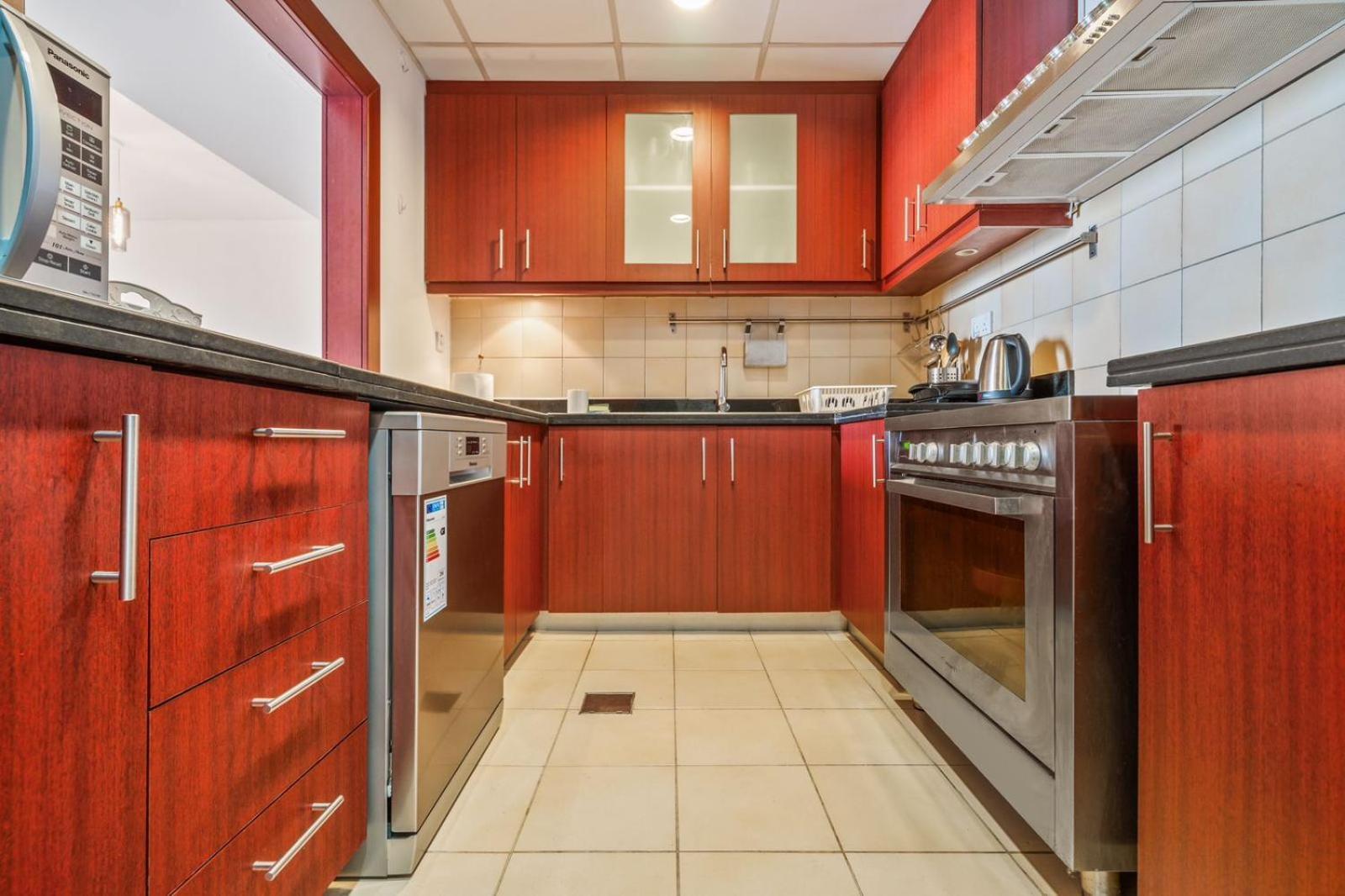 Stunning 4-bed Seaside - Your Perfect Ocean View Retreat!