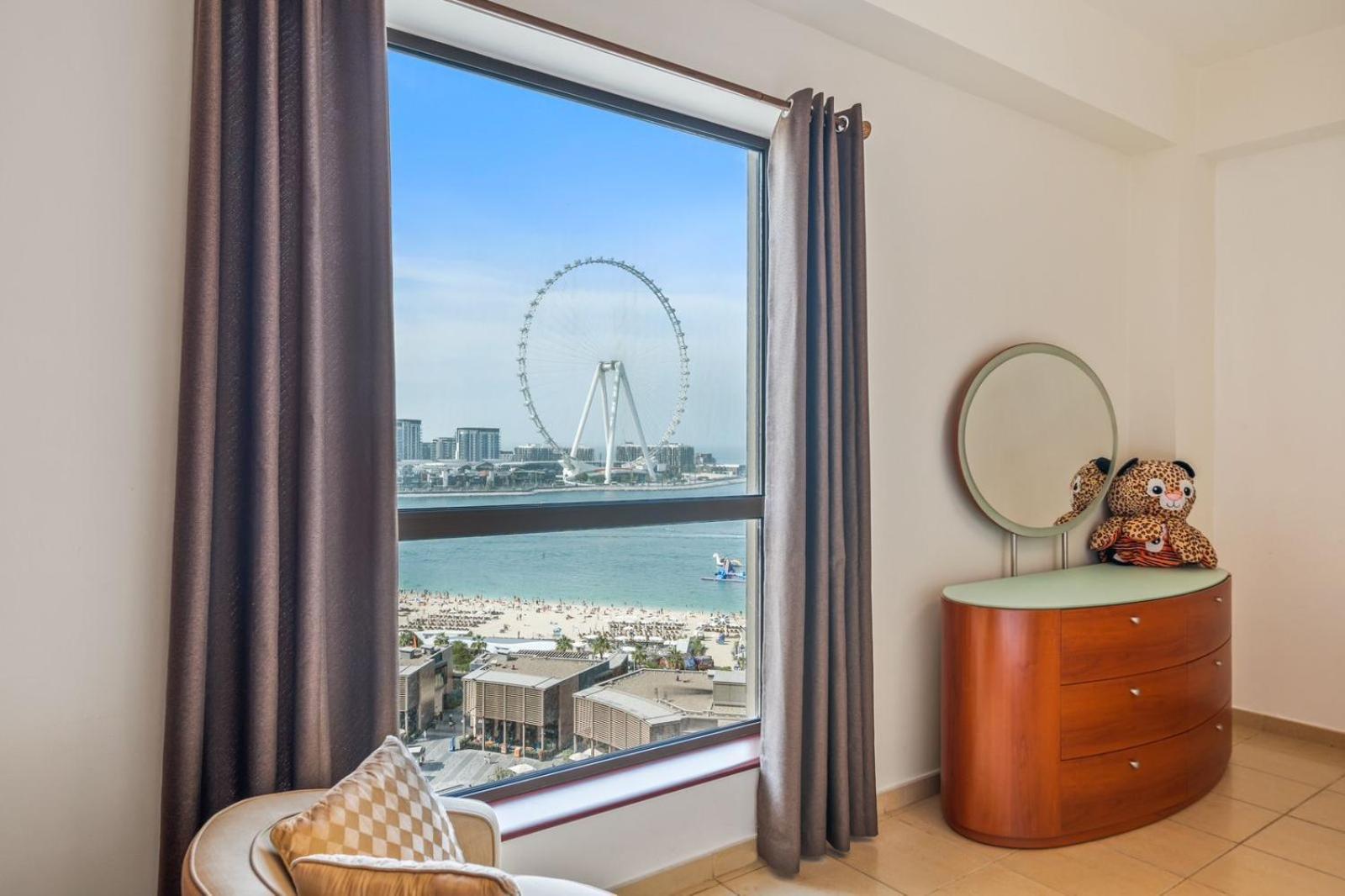 Stunning 4-bed Seaside - Your Perfect Ocean View Retreat! * Dubai