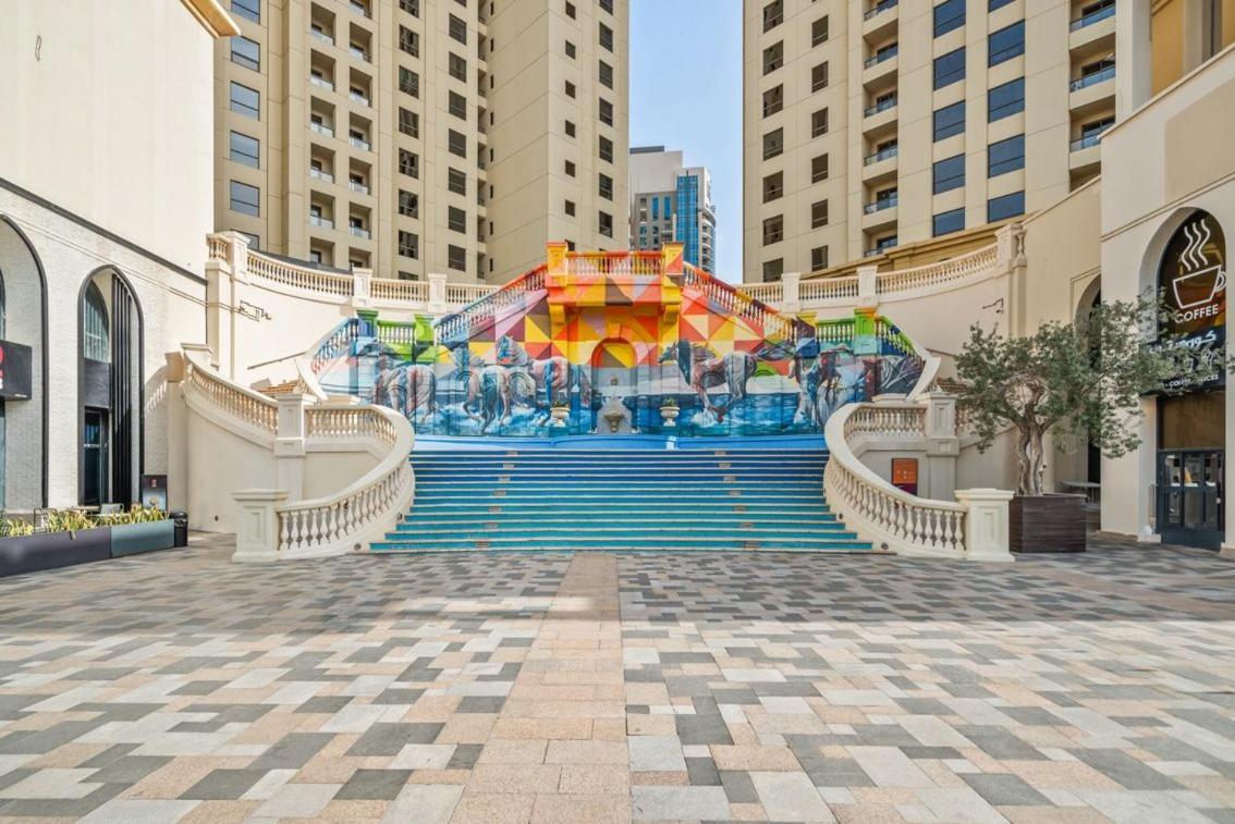 Apartment Stunning 4-bed Seaside - Your Perfect Ocean View Retreat!