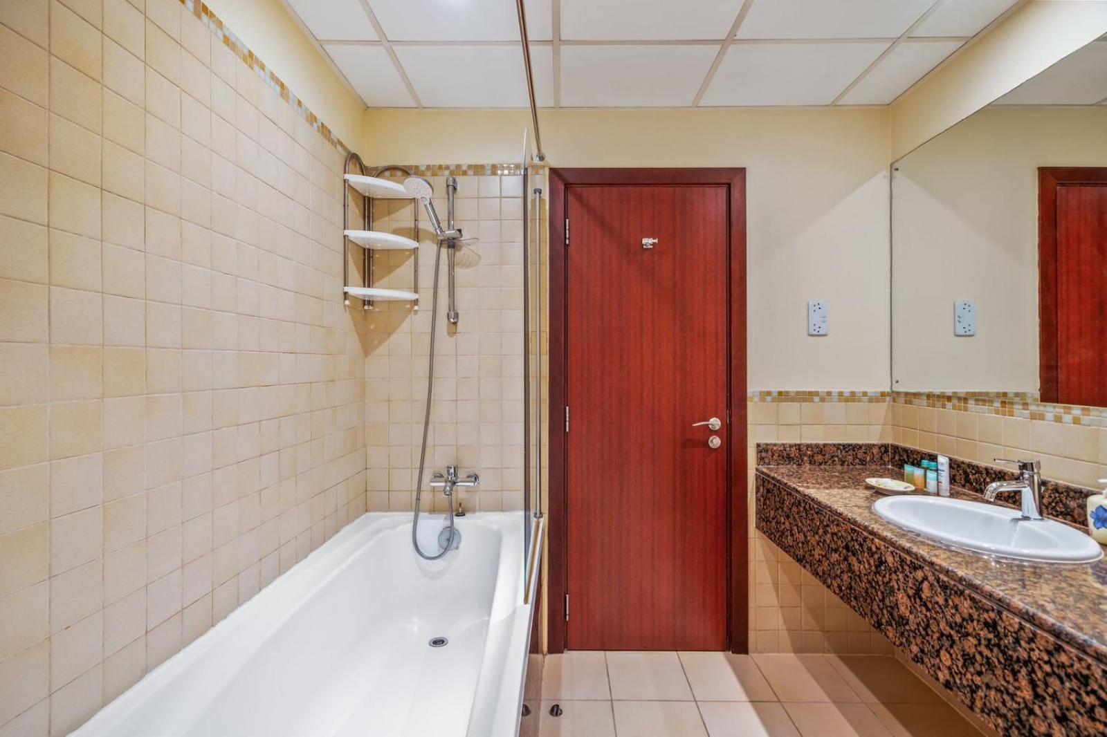 Stunning 4-bed Seaside - Your Perfect Ocean View Retreat! *