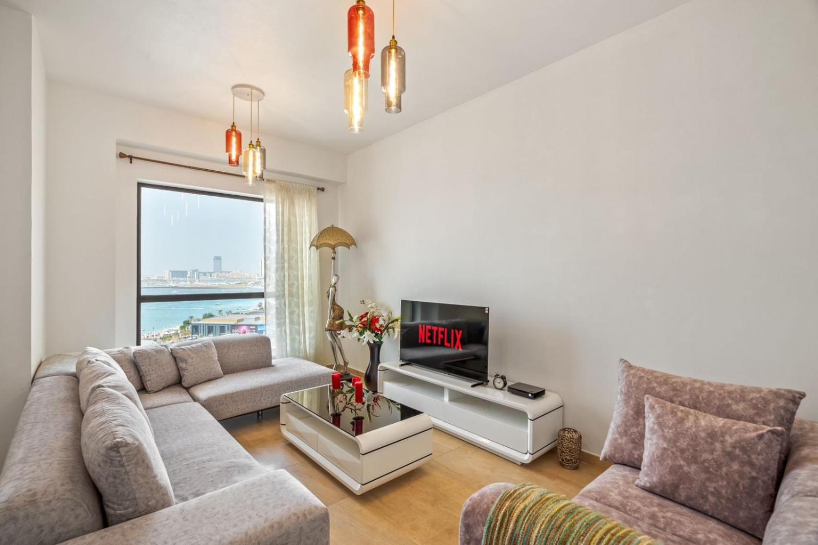 Stunning 4-bed Seaside - Your Perfect Ocean View Retreat! Apartment Dubai