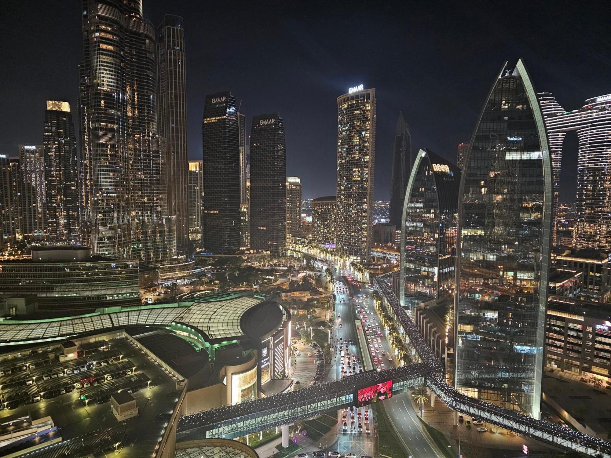 Superhost Emaar Residences Fashion Avenue - Address Mall Apartment
