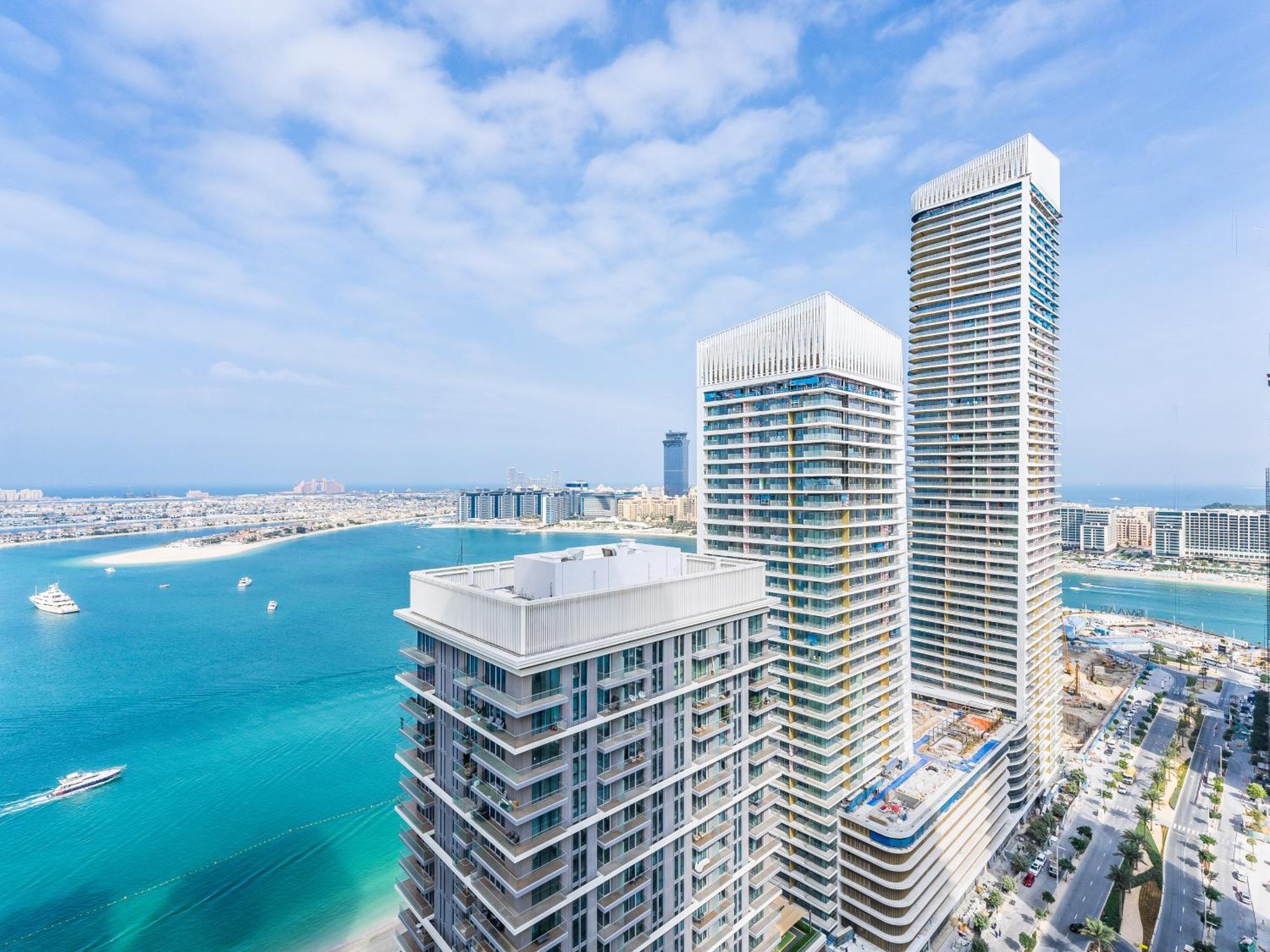 Apartment Sea-front Unique Retreat With Balcony In Marina Dubai