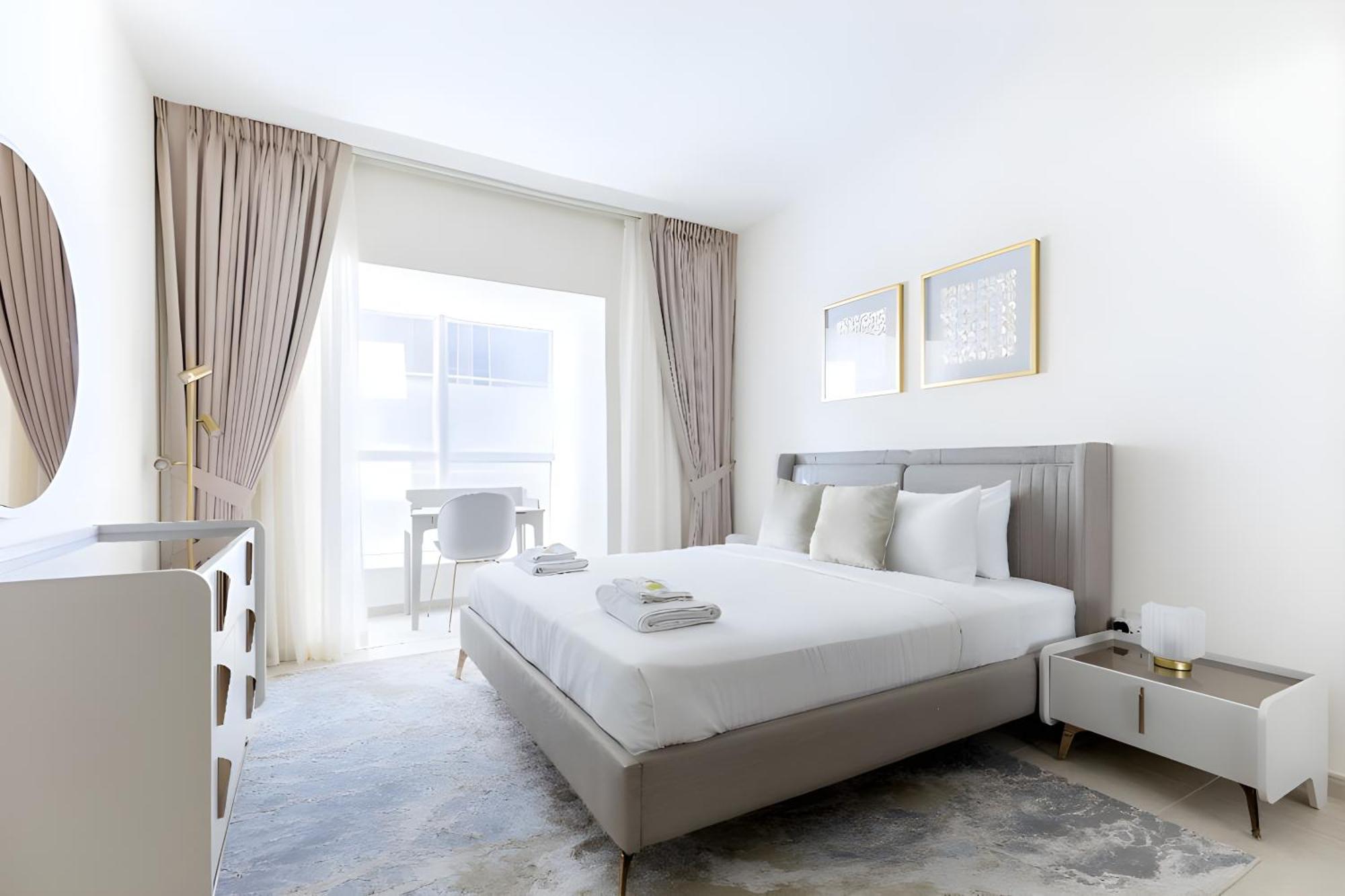 Apartment High Floor Elegance,prime Location-close To Tram