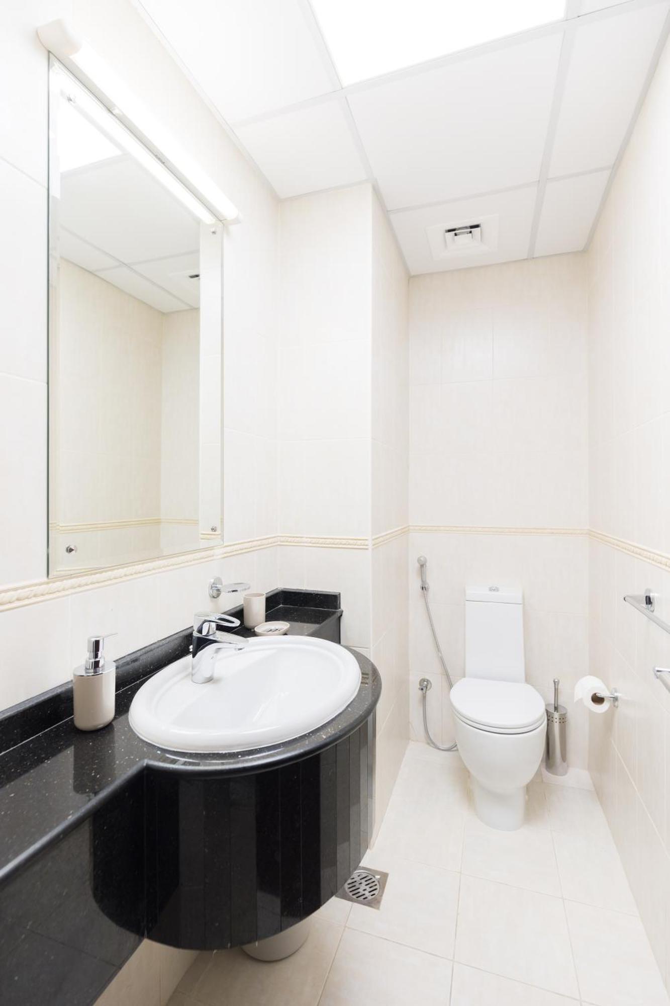 High Floor Elegance,prime Location-close To Tram