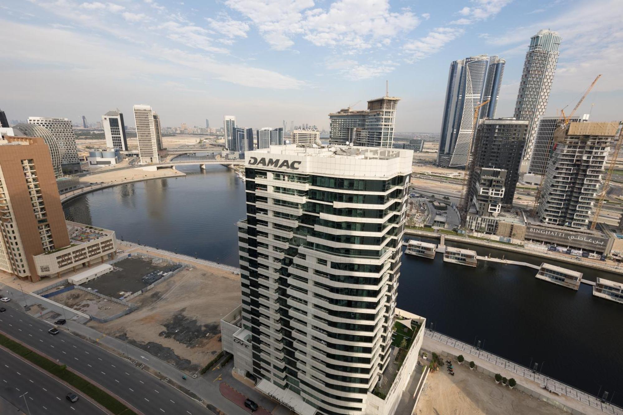 Apartment Business Bay Gem1 Bd With Scenic Canal Views Dubai