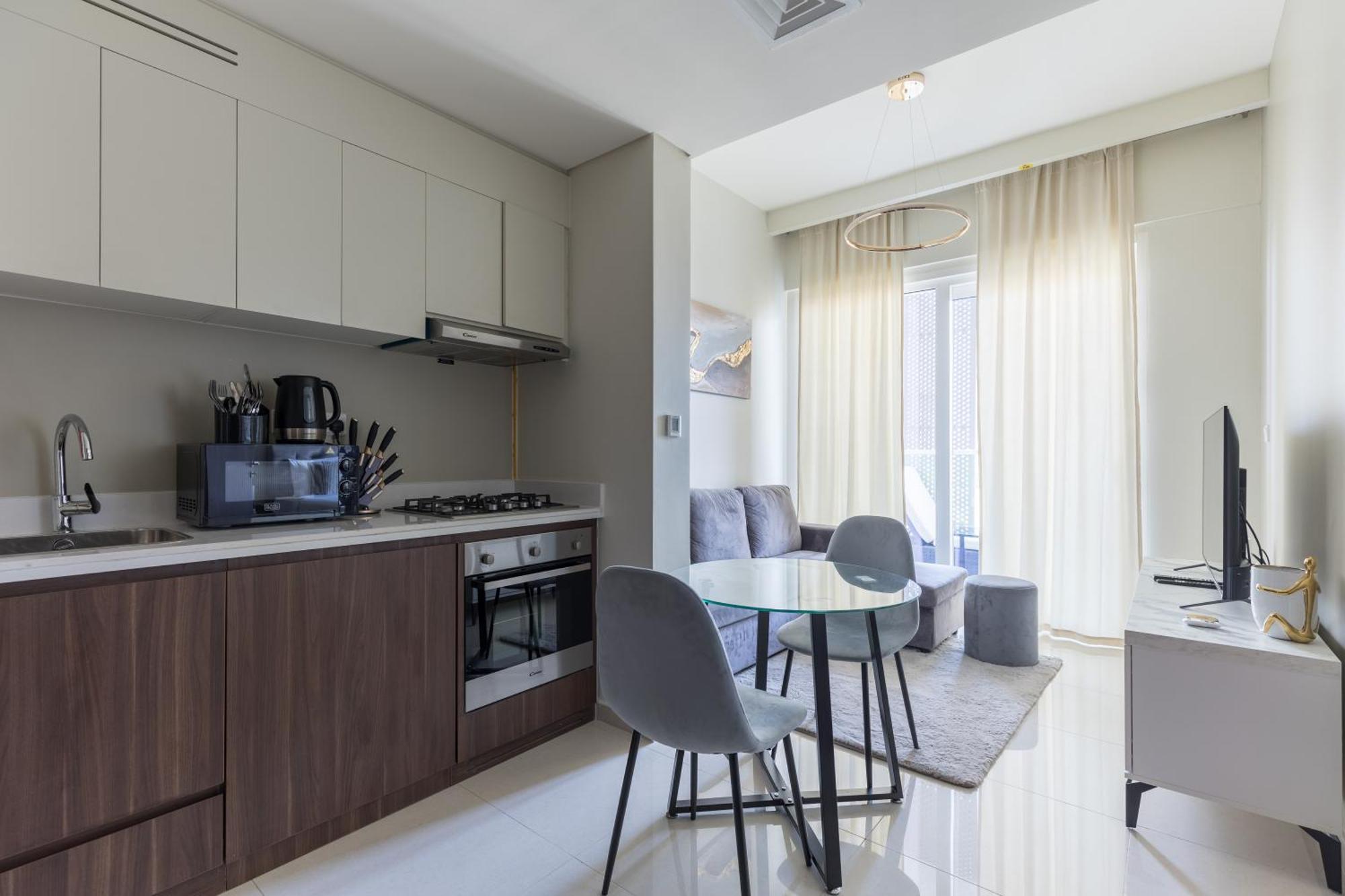 Apartment Business Bay Gem1 Bd With Scenic Canal Views