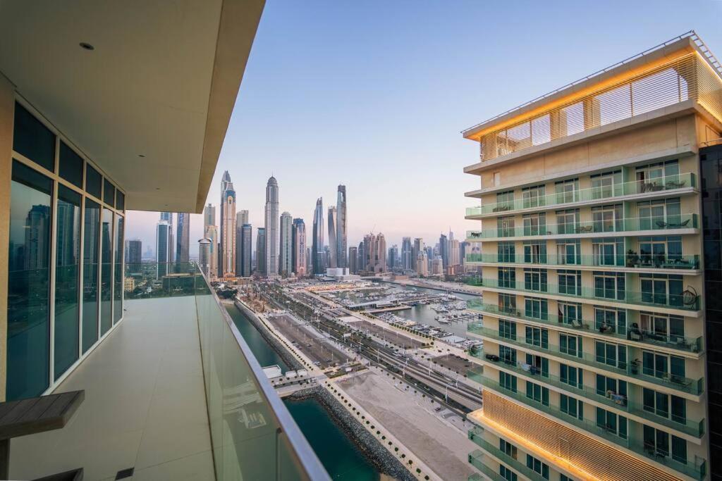 Apartment First Class 3br With Marina & Palm View Dubai