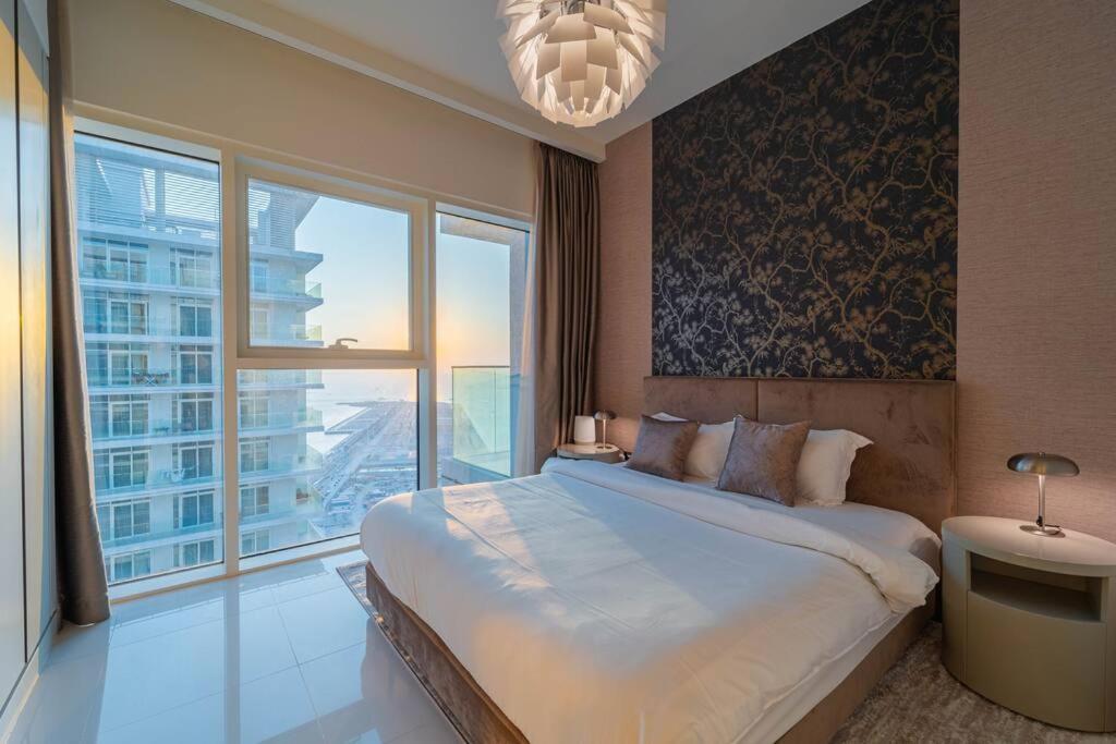 First Class 3br With Marina & Palm View *
