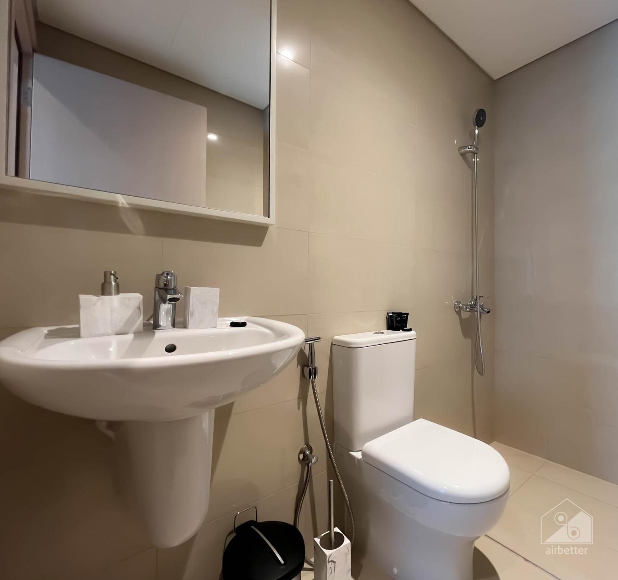 Luxury Burj Royale Balcony Burj Khalifa View Apartment *