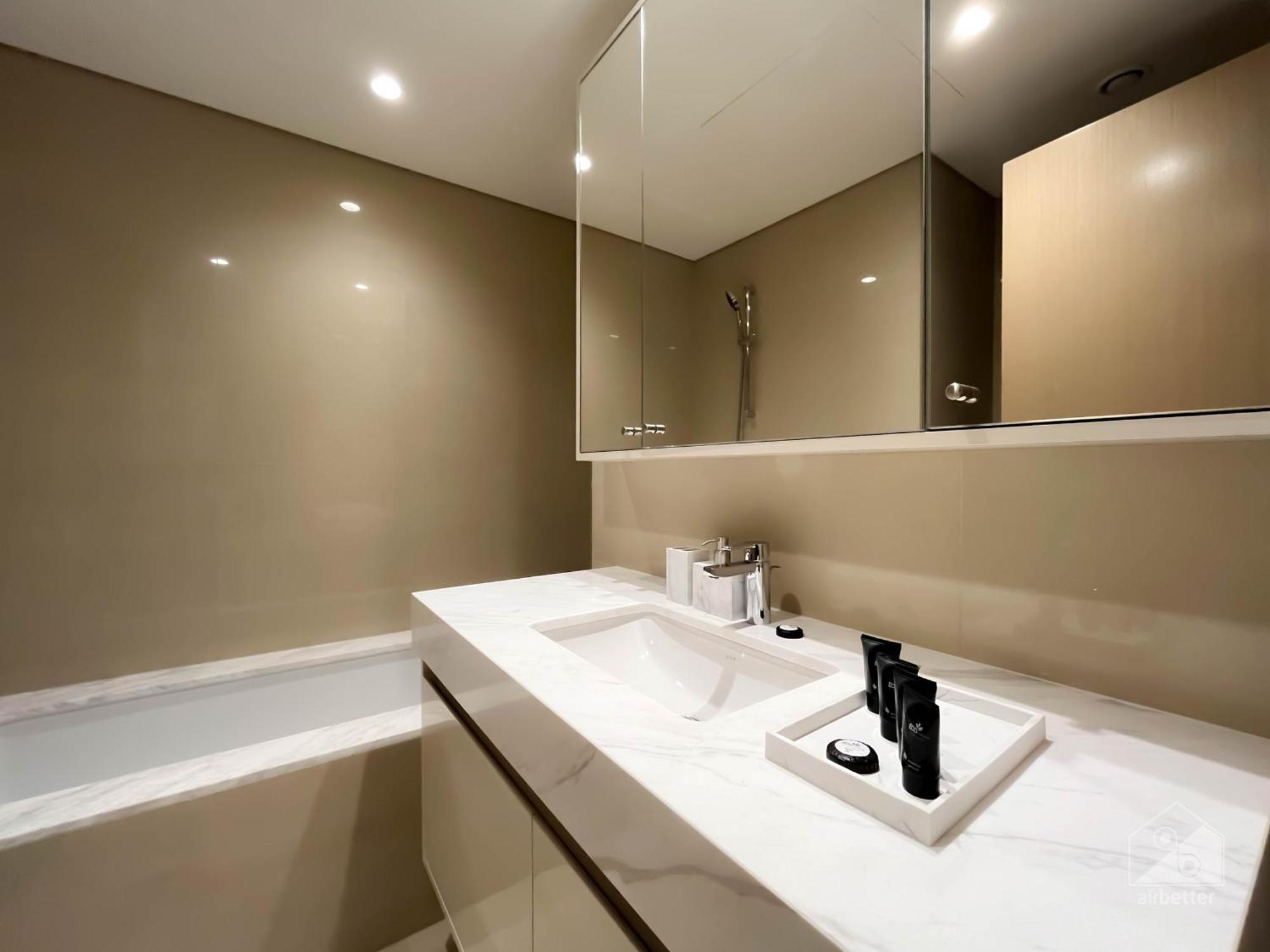 Apartment Luxury Burj Royale Balcony Burj Khalifa View Dubai
