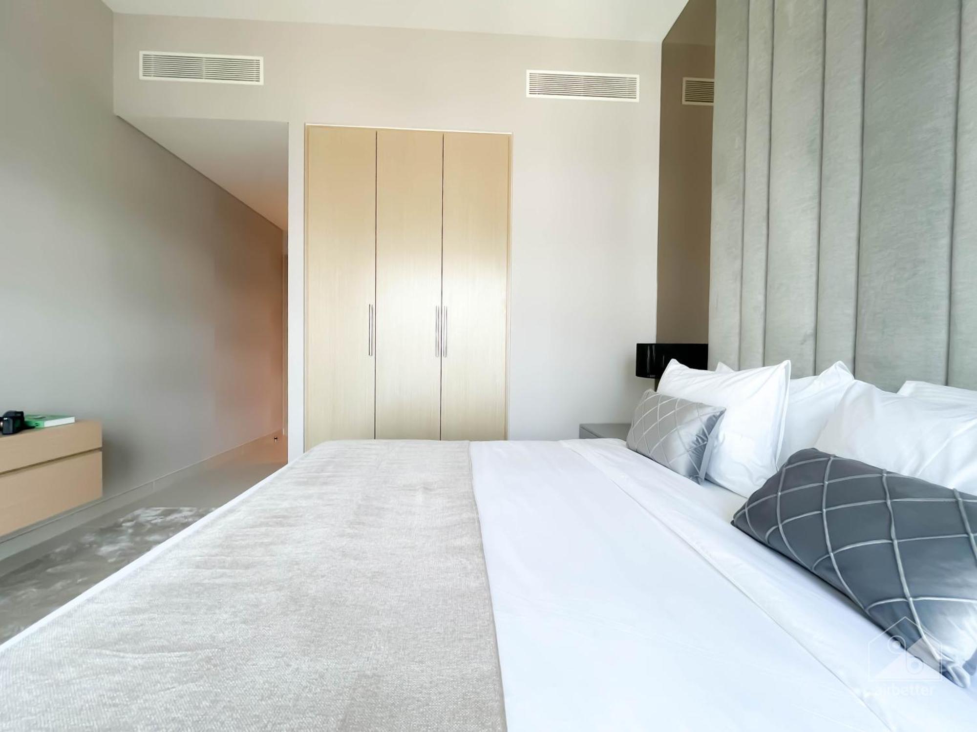 Apartment Luxury Burj Royale Balcony Burj Khalifa View Dubai