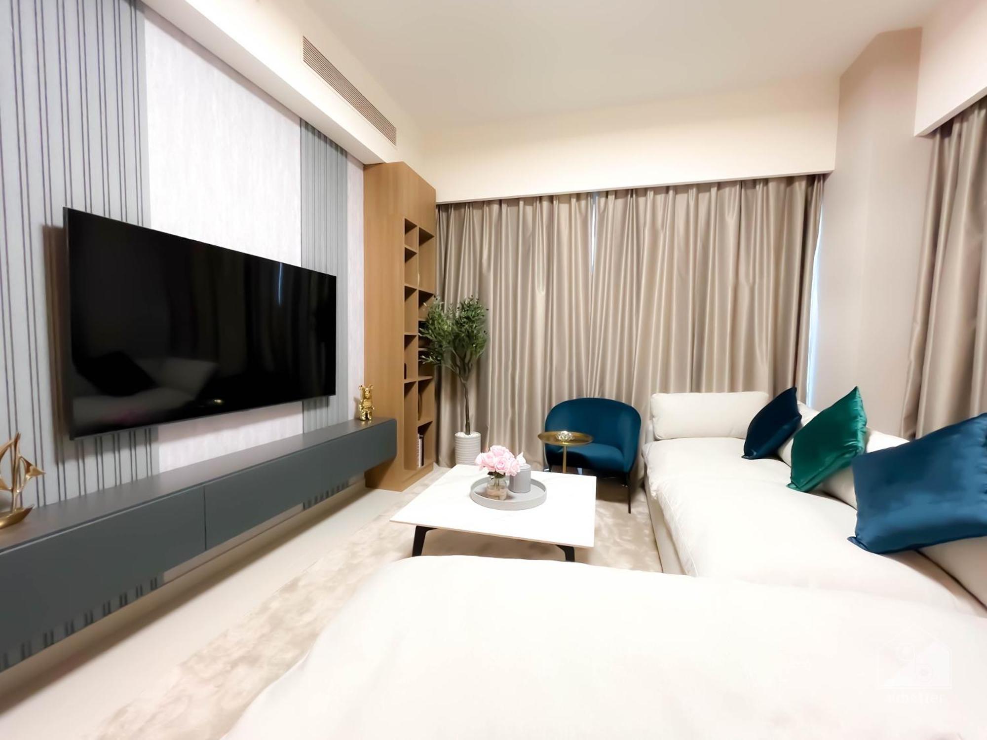 Luxury Burj Royale Balcony Burj Khalifa View Apartment
