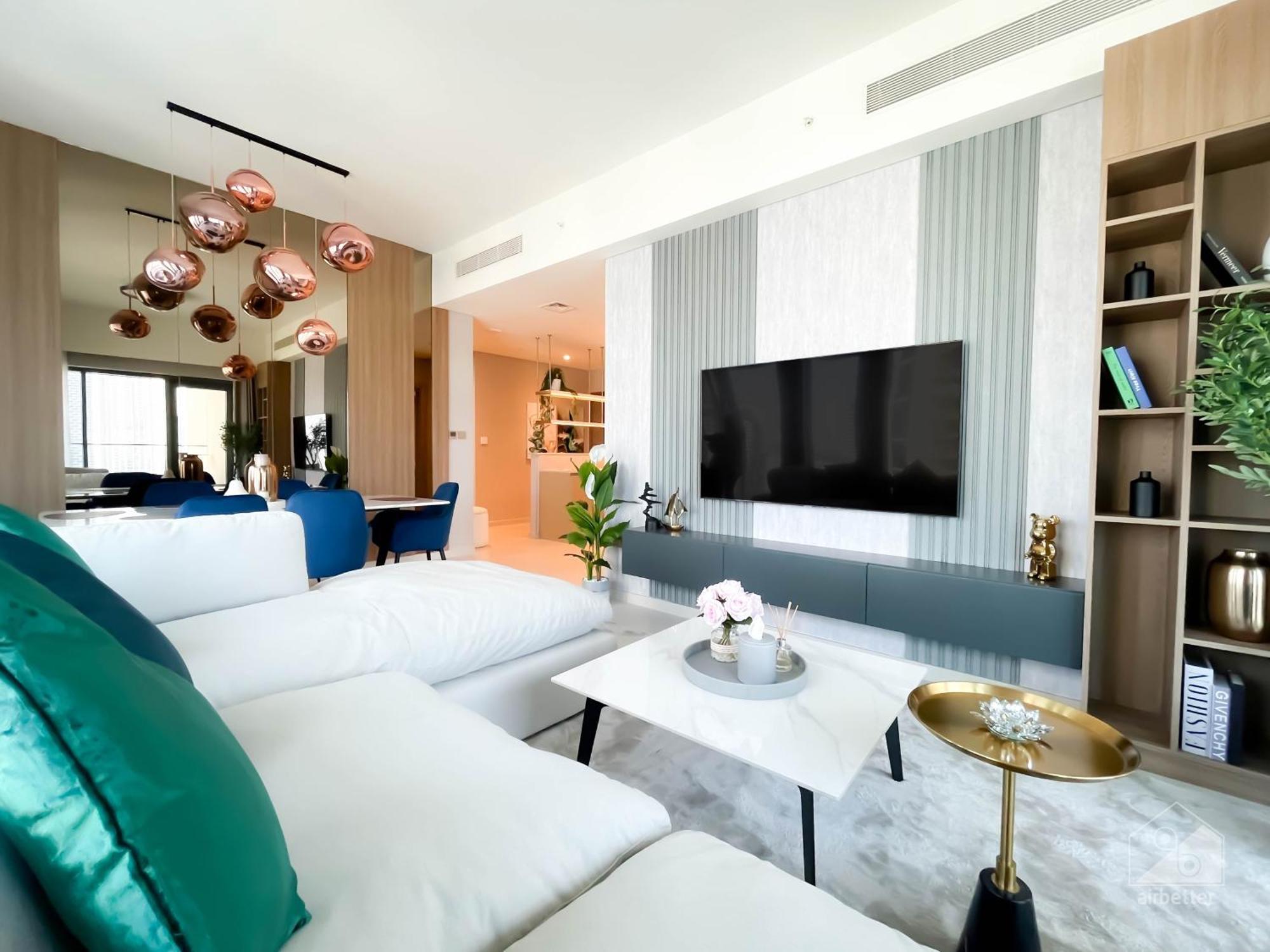 Luxury Burj Royale Balcony Burj Khalifa View Apartment Dubai