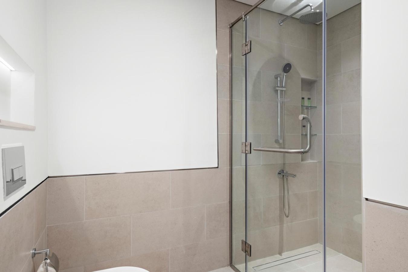 Stonetree - Luxury 1br - Location For Tourist Apartment Dubai